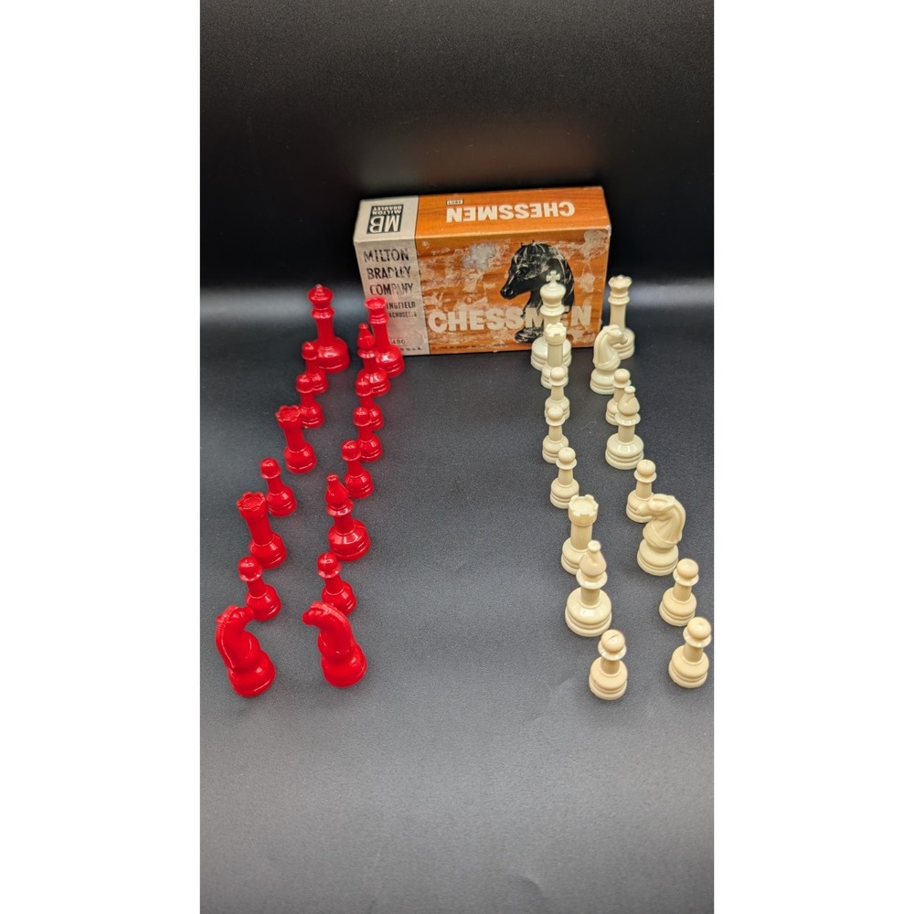1958 Milton Bradley Chessmen Set No. 4807 Red and White Plastic Pieces